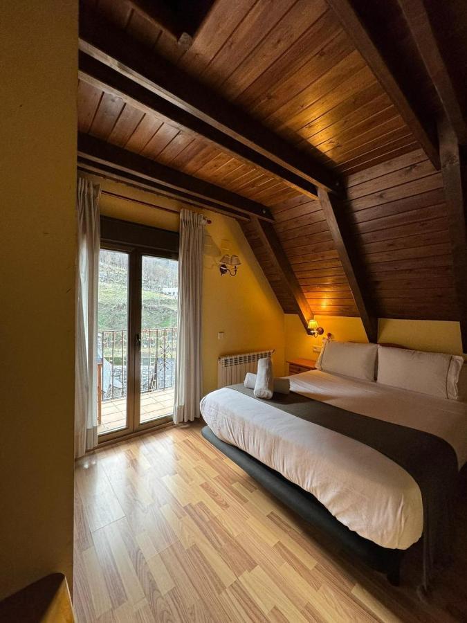 Hotel Saueth Тредос Екстер'єр фото