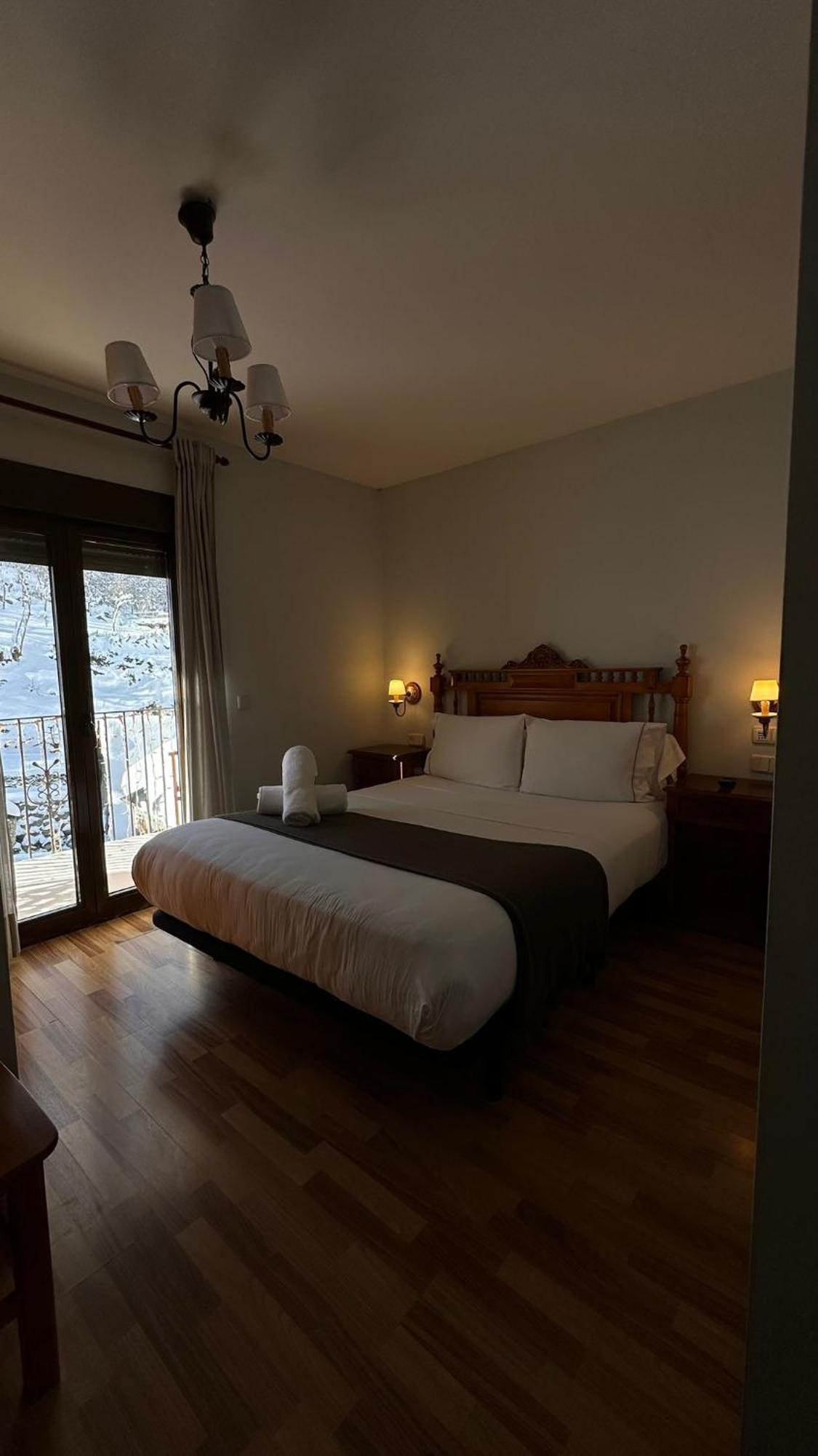 Hotel Saueth Тредос Екстер'єр фото