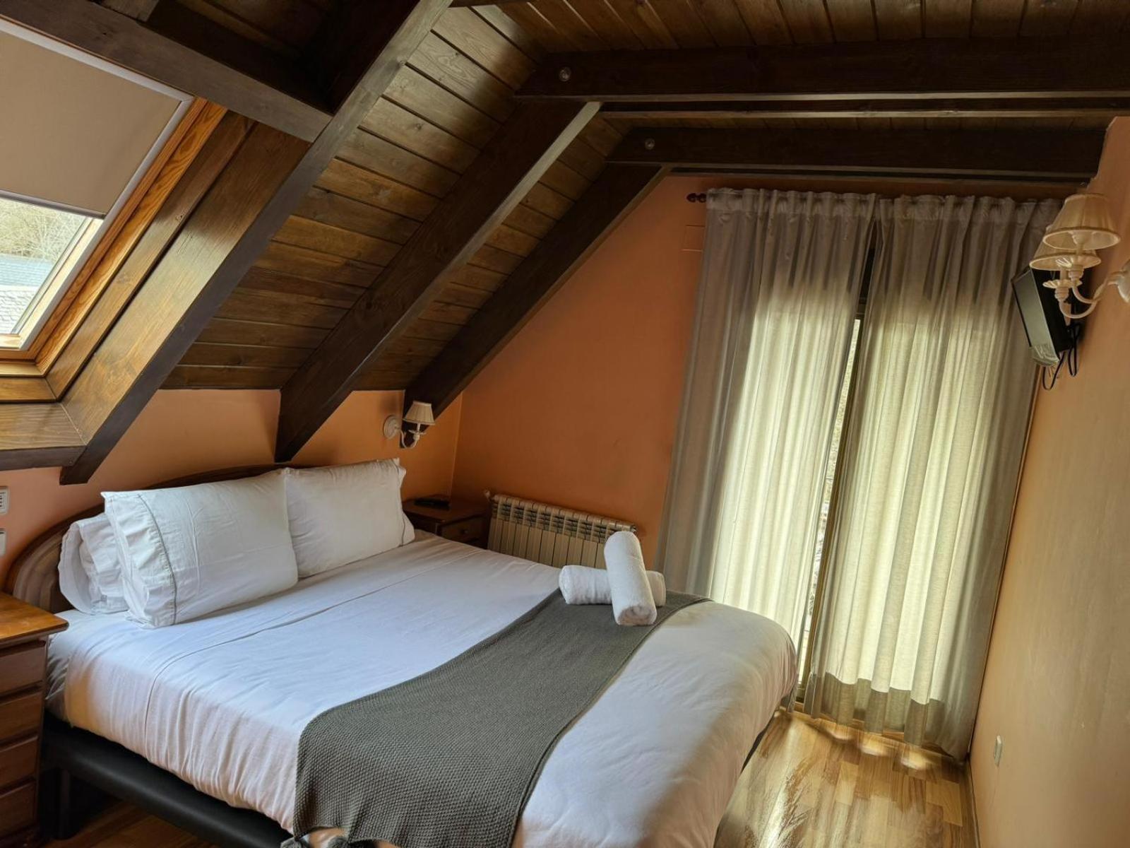 Hotel Saueth Тредос Екстер'єр фото